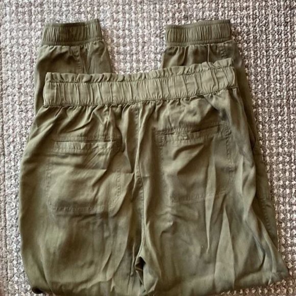 Garage Olive Green Tencel Paperbag Pants Size Large NWT - Picture 3 of 7